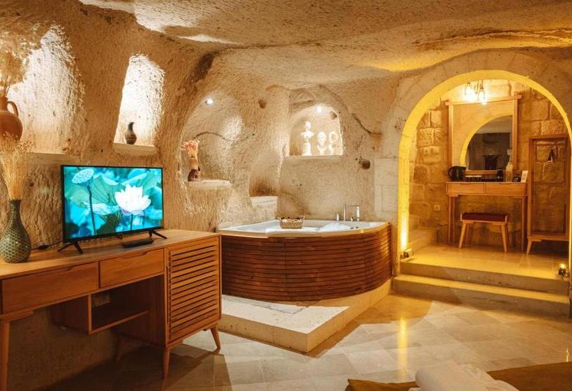 מיטת קינג בסוויטה, Juno Cappadocia Adults Only