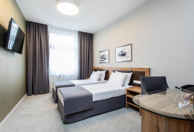 اتاق استاندارد, Jakubowy