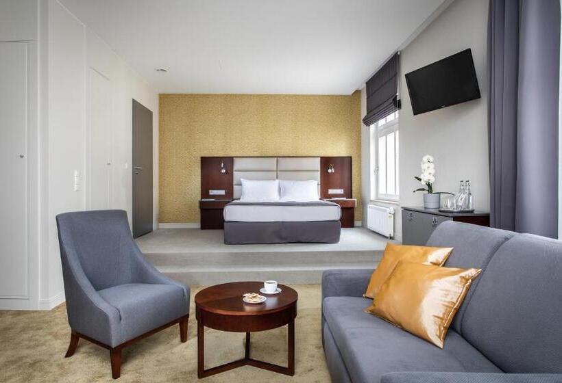 استودیوی استاندارد, Jakubowy