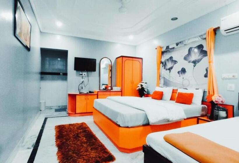 デラックスルーム, Prabhat Beach Resort