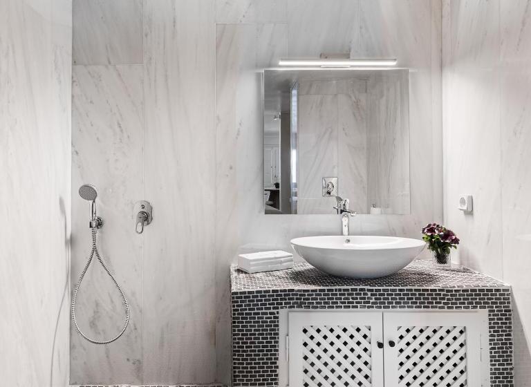 이그제큐티브 스위트, Armeni Luxury Villas