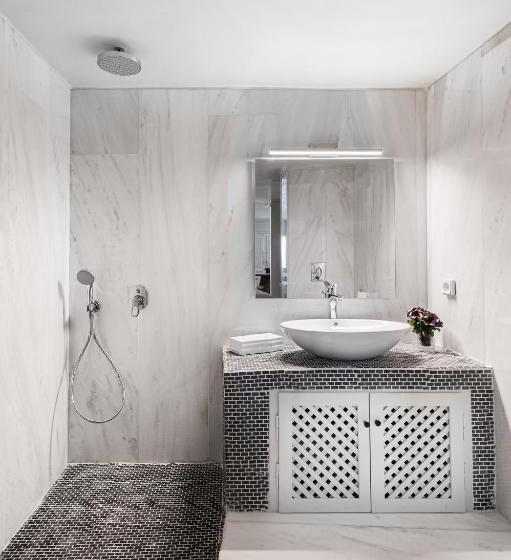 سوییت اجرایی, Armeni Luxury Villas