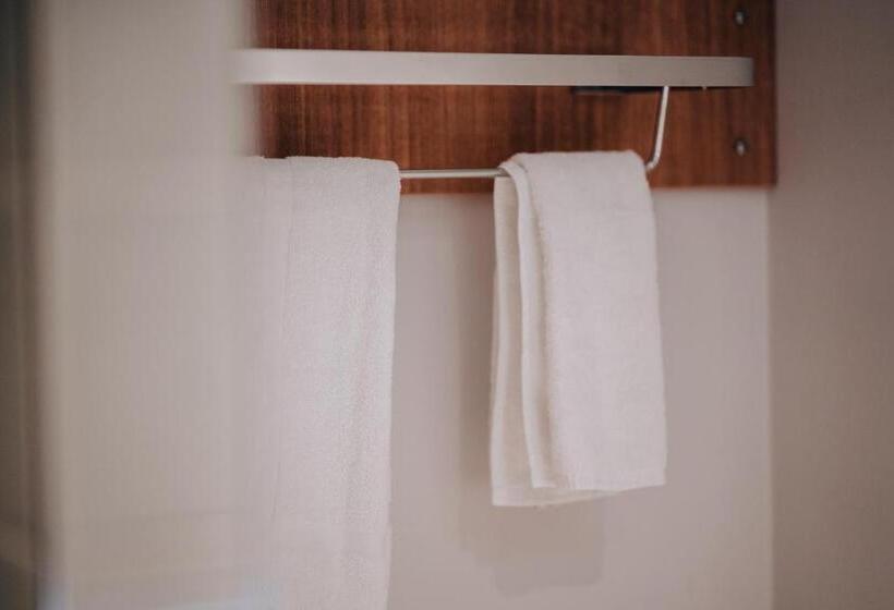 이그제큐티브 룸 킹사이즈 침대, Clarion Hotel Townsville