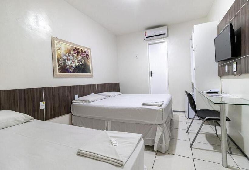 标准三人间, Aeroporto Montese Star