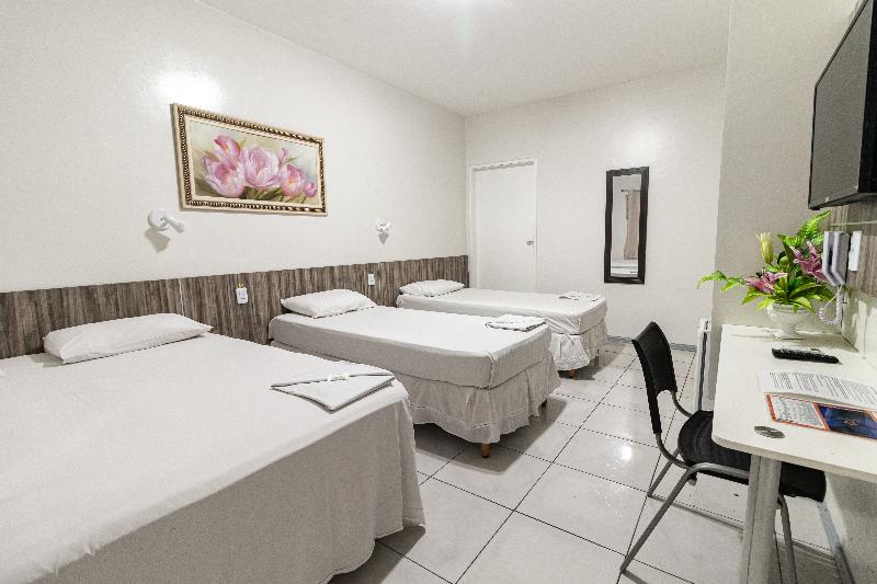 Quarto Familiar, Aeroporto Montese Star