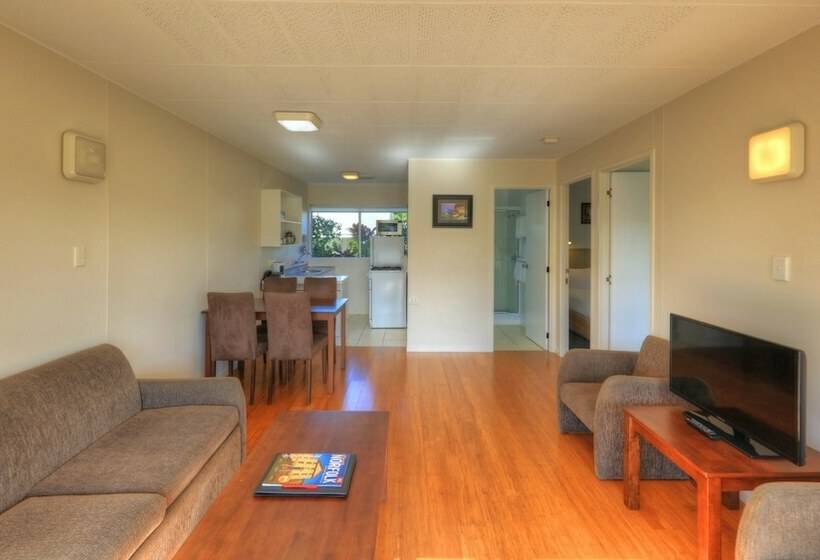 آپارتمان 2 خوابه, Aloha Apartments