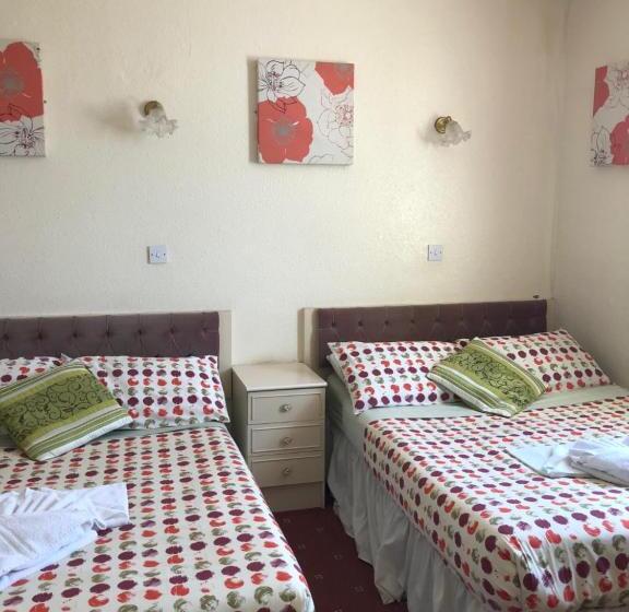 חדר סטנדרט לארבעה נוף לים, Athol Blackpool