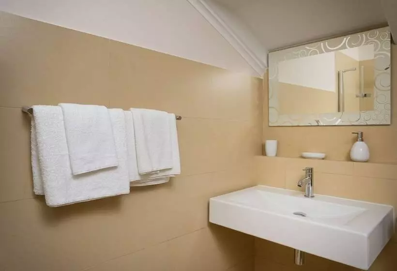 1 Bedroom Penthouse Apartment, Belmar Oceanfront Apartments