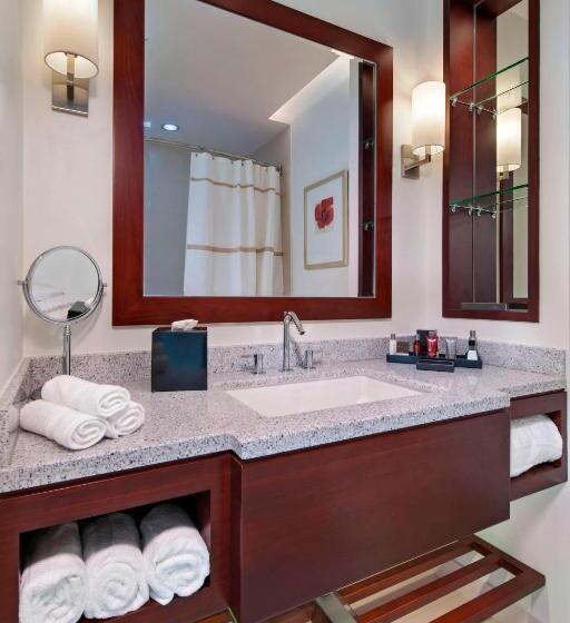 带大床的行政房间, Guyana Marriott Hotel Georgetown