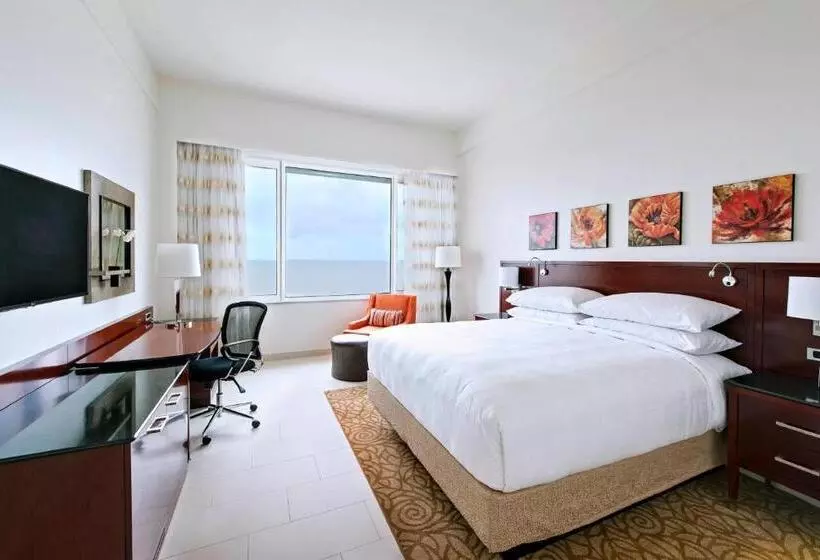 اتاق لوکس با چشم‌انداز دریا, Guyana Marriott Hotel Georgetown