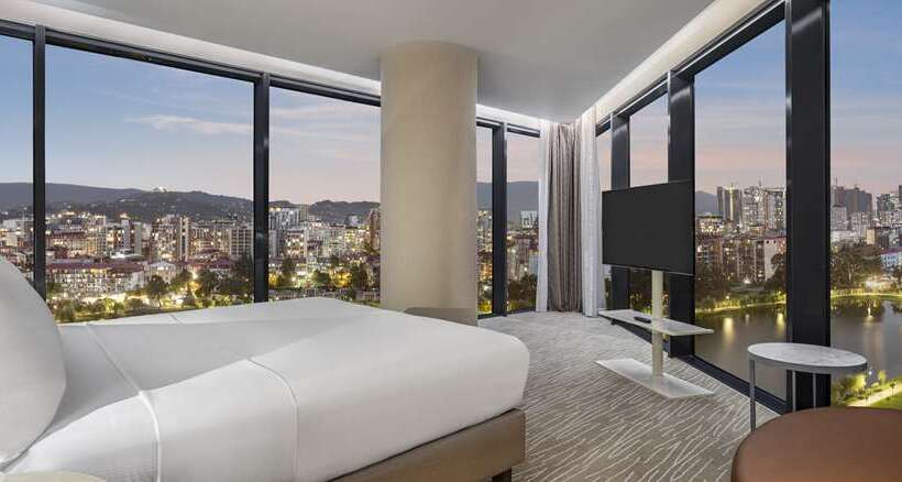 سوییت, Hilton Batumi