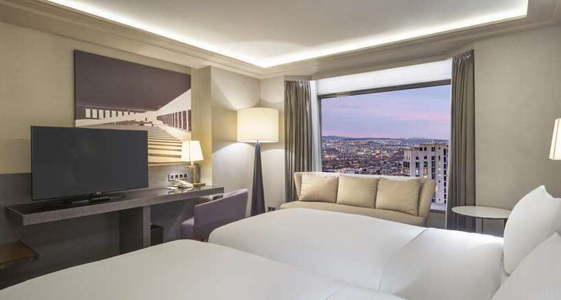 اتاق اجرایی, Hilton Batumi