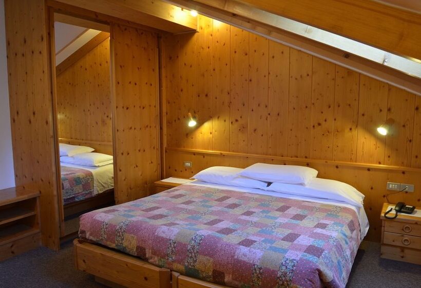 חדר קומפורט, Ladina