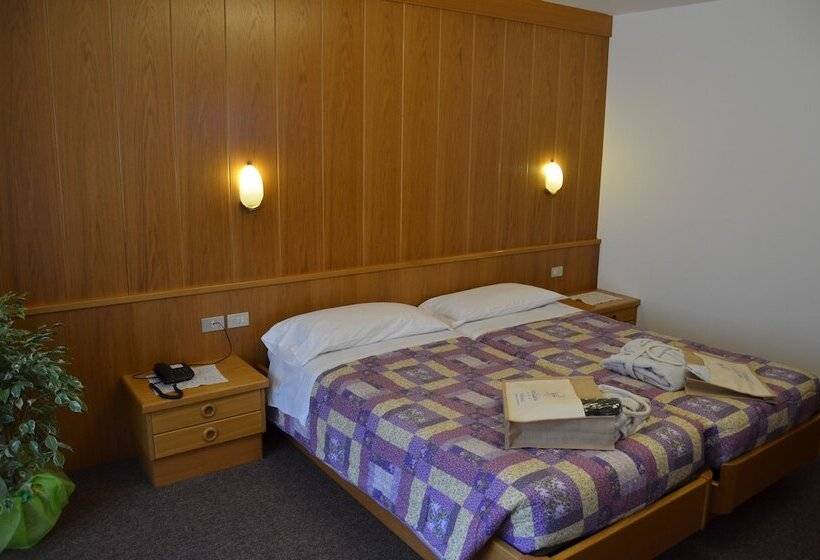 חדר קומפורט, Ladina