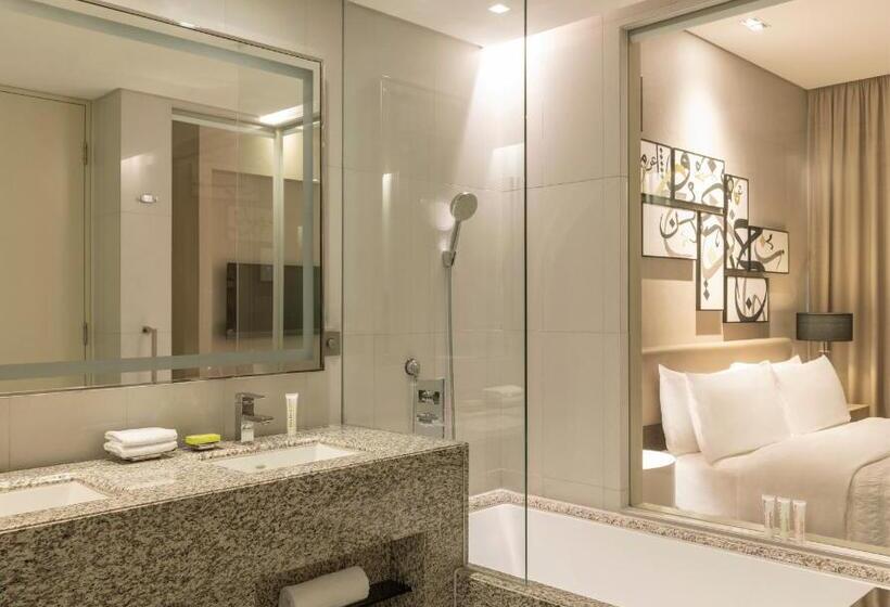 اتاق سوپریور با تخت بزرگ, Le Méridien City Centre Bahrain