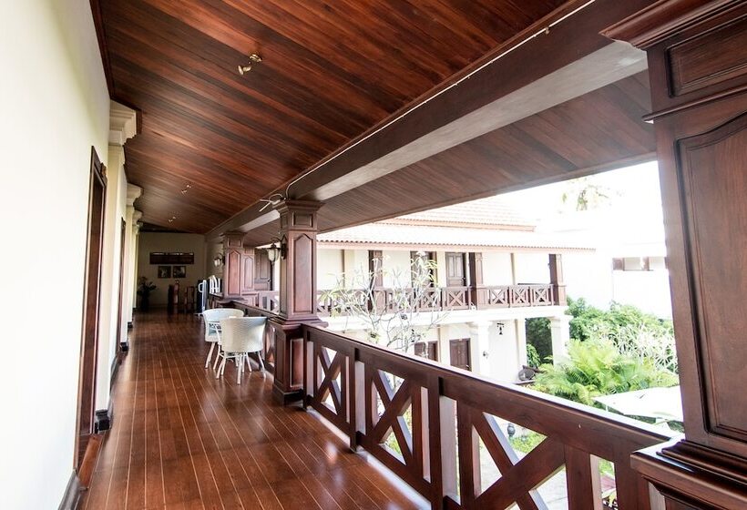 اتاق لوکس, Luang Prabang Legend