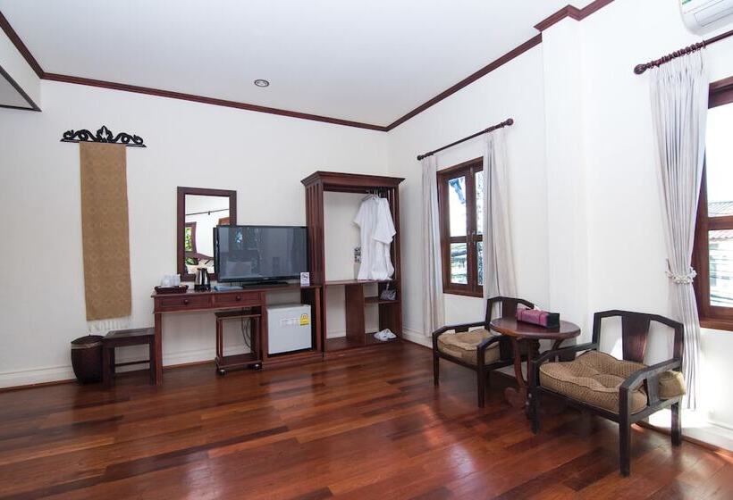 اتاق لوکس خانوادگی, Luang Prabang Legend