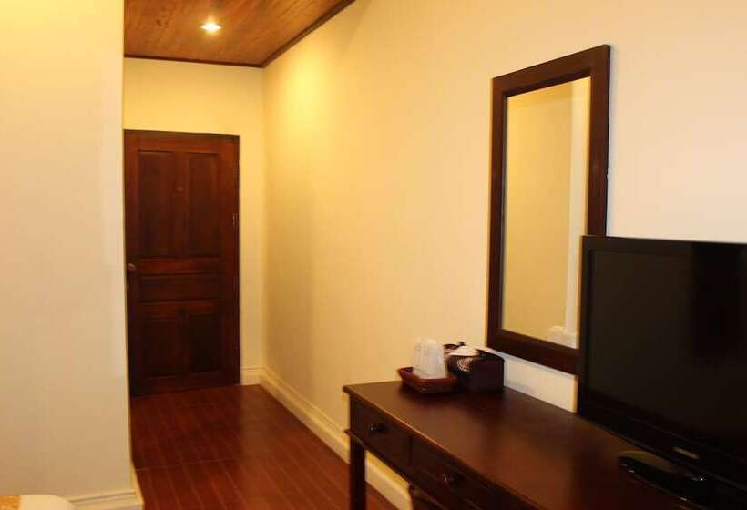 اتاق لوکس, Luang Prabang Legend