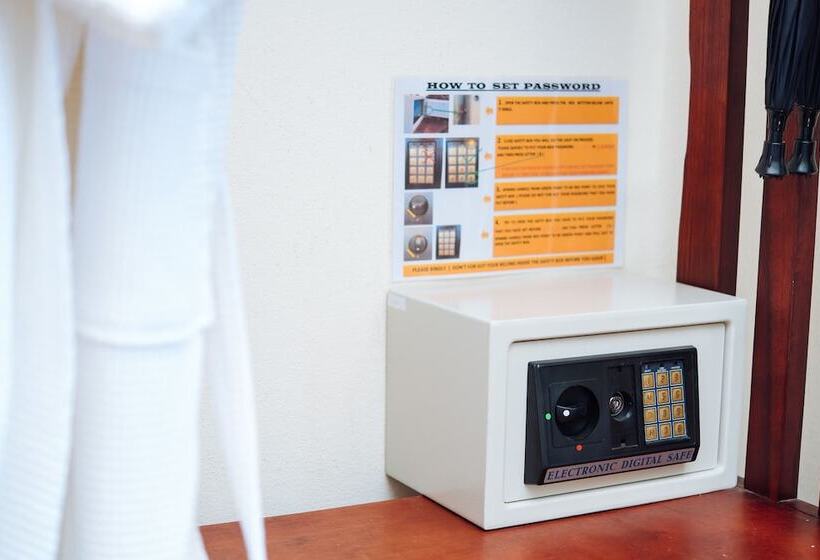 اتاق لوکس, Luang Prabang Legend