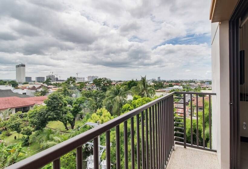 سوییت, Main Hotel & Suites