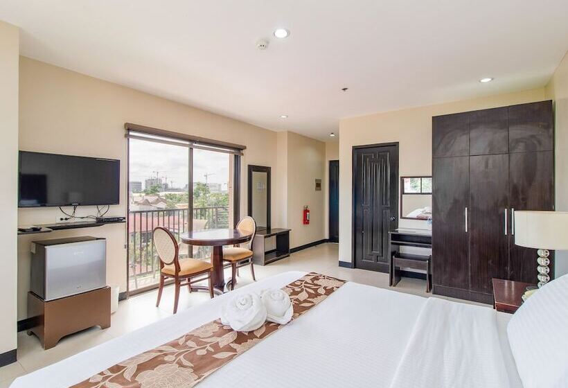 سوییت, Main Hotel & Suites