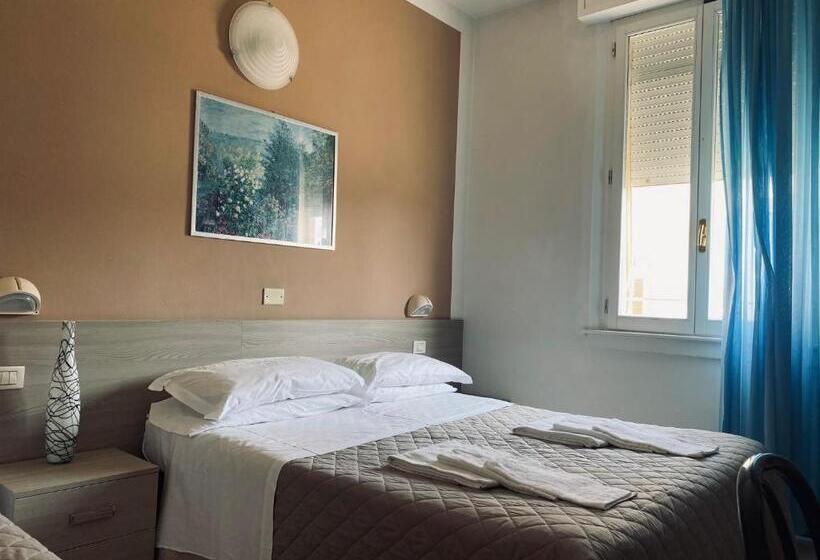 اتاق استاندارد سه نفره, New Primula