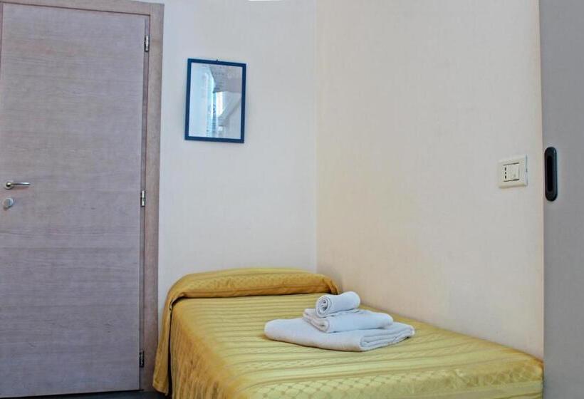 اتاق استاندارد یک نفره, New Primula