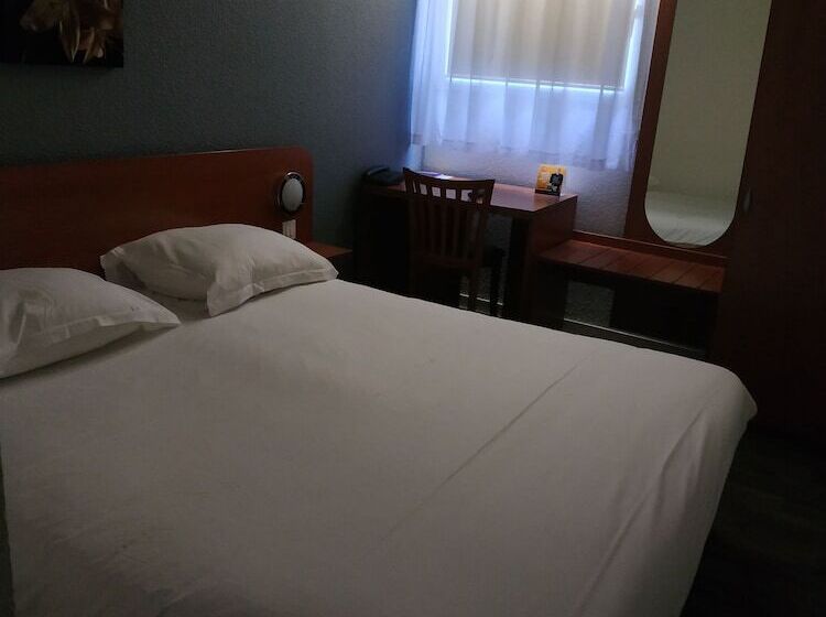 Номер Стандарт, Restaurant Du Lac Agen