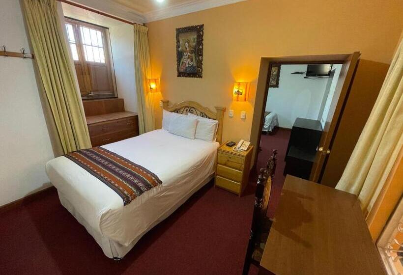 スタンダードトリプルルーム, Rojas Inn