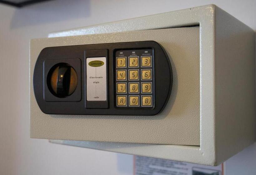 エクゼクティブスイート, Rojas Inn