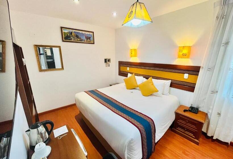 高级大房间, Rojas Inn
