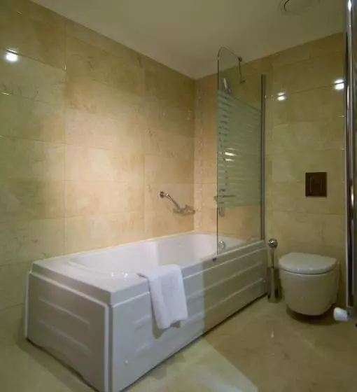 スイート, Safran Thermal Resort