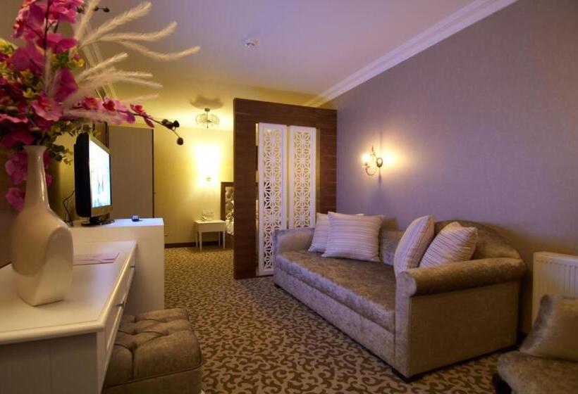 جناح, Safran Thermal Resort