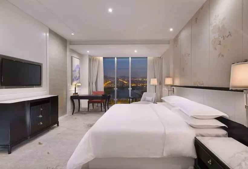 ダブルベッドスタンダードルーム, Sheraton Qingdao Licang