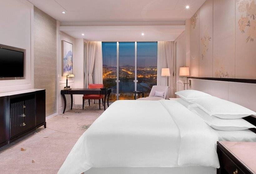 스탠다드 룸 더블 침대, Sheraton Qingdao Licang