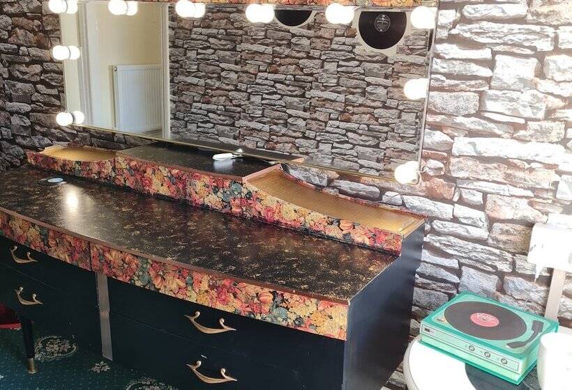 テーマパークスイートルーム, The Mercury, Blackpool   Over 21 S Only