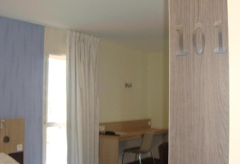 Номер Стандарт, The Originals Access, Hôtel Cholet Gare