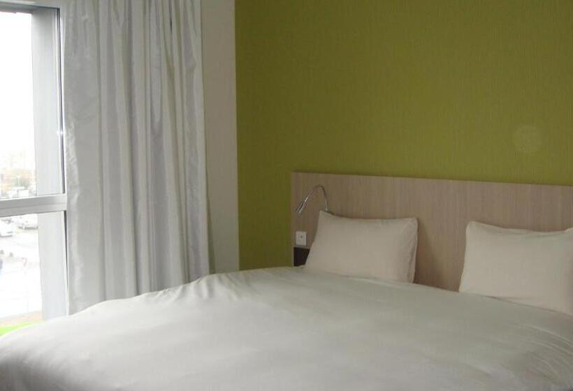 家庭间, The Originals Access, Hôtel Cholet Gare