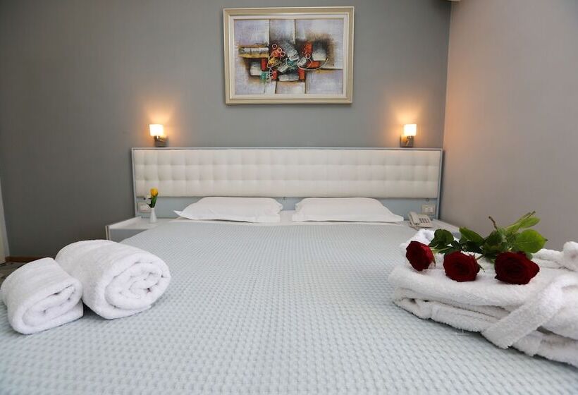 コンフォートルーム, Vila Verde City Center