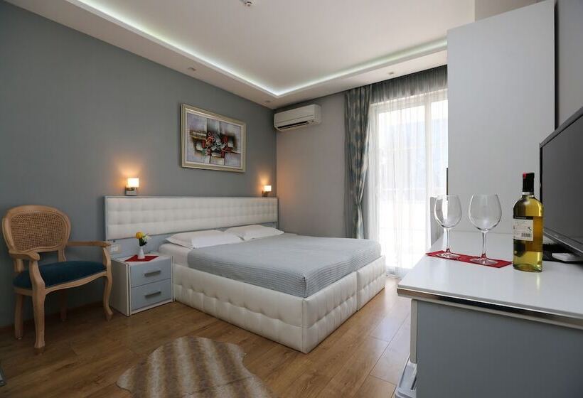 コンフォートルーム, Vila Verde City Center