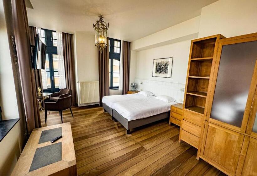 اتاق لوکس با چشمانداز دریا, Villa Select