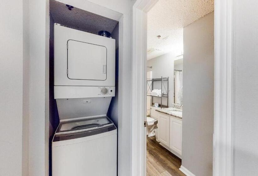 Апартаменты 2 Спальни, Tropic Isl 205