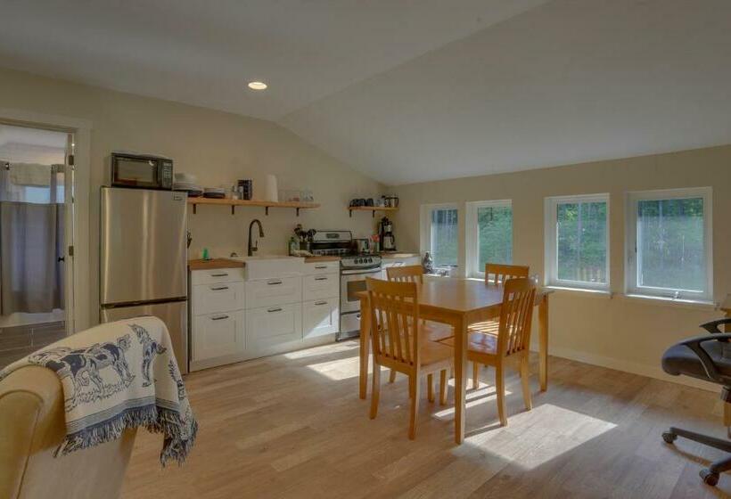 إستوديو قياسى, White Salmon River Refuge