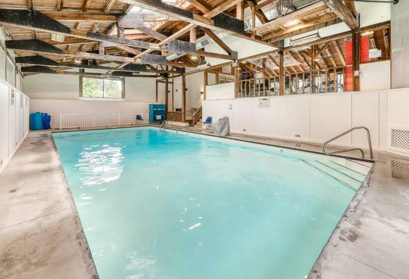 آپارتمان 2 خوابه, Mountainside Resort H201