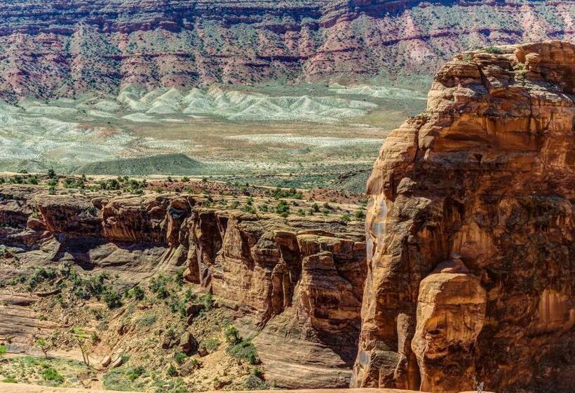 Апартаменты 3 Спальни, Red Cliff 2j