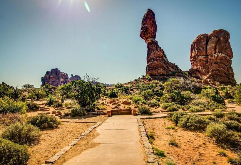 Апартаменты 3 Спальни, Red Cliff 2j