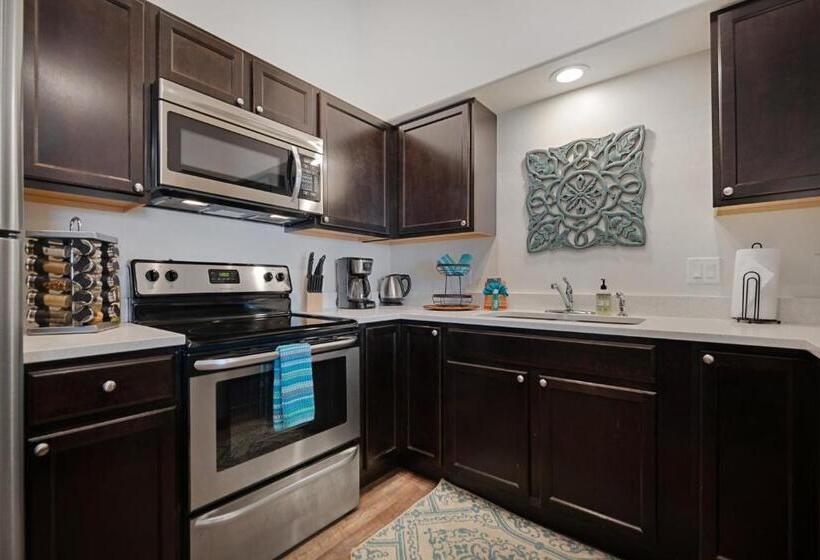 Апартаменты 3 Спальни, Red Cliff 2j