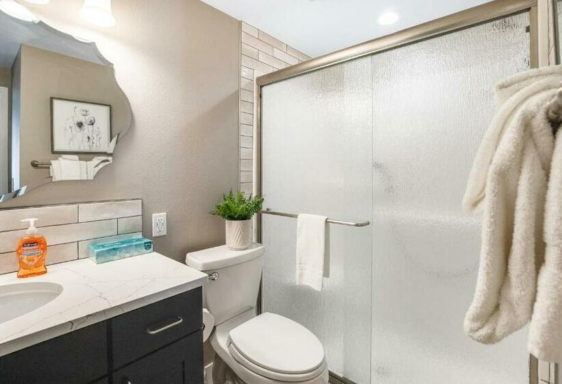 דירת שני חדרים, Sand & Sea: Room 308