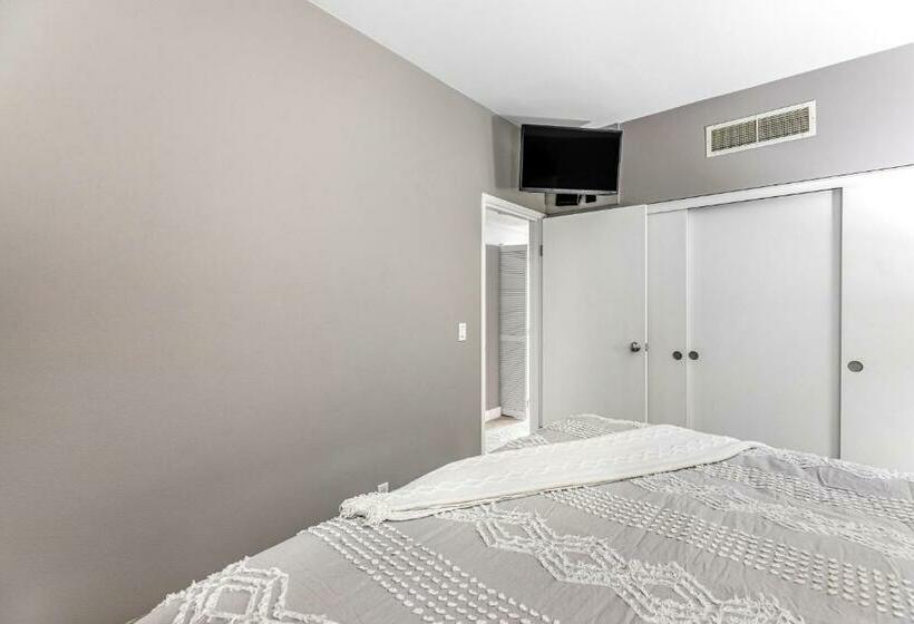 דירת שני חדרים, Sand & Sea: Room 308