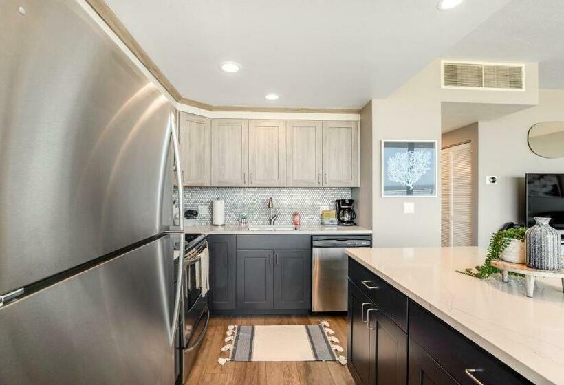 דירת שני חדרים, Sand & Sea: Room 308